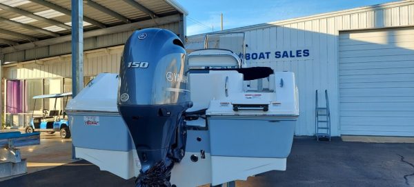 2019 Robalo R202 Explorer - Image 6
