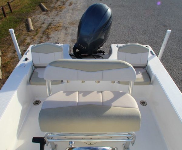 2017 Robalo 206 Cayman - Image 8