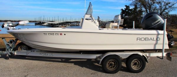 2017 Robalo 206 Cayman - Image 10