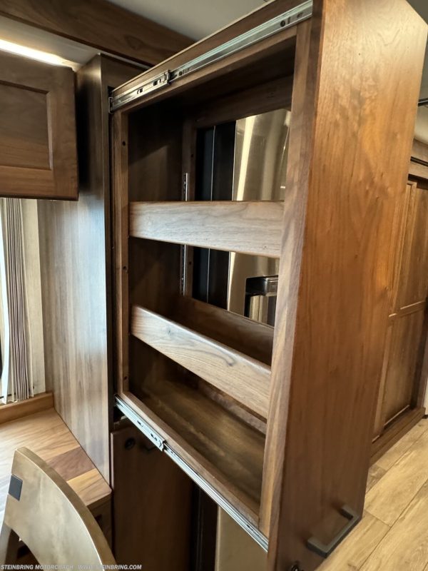 2022 WINNEBAGO JOURNEY 34N - Image 7