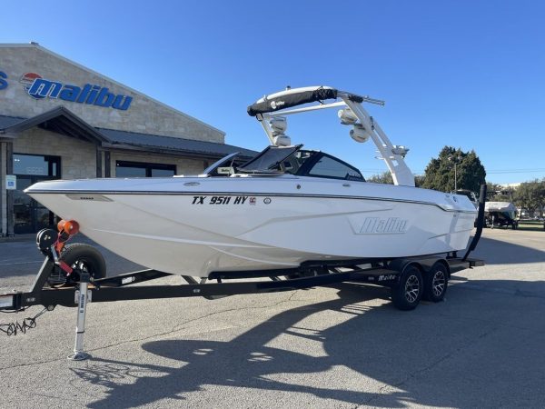 2020 Malibu Boats 25 LSV