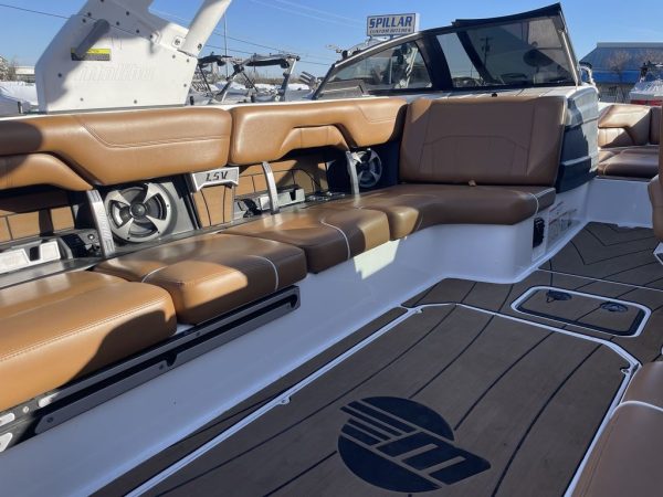 2020 Malibu Boats 25 LSV - Image 20