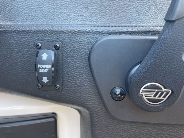 2020 Malibu Boats 25 LSV - Image 24