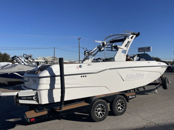 2020 Malibu Boats 25 LSV - Image 25