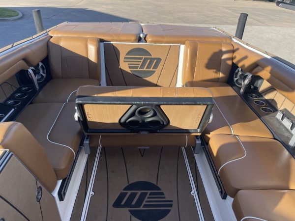 2020 Malibu Boats 25 LSV - Image 27