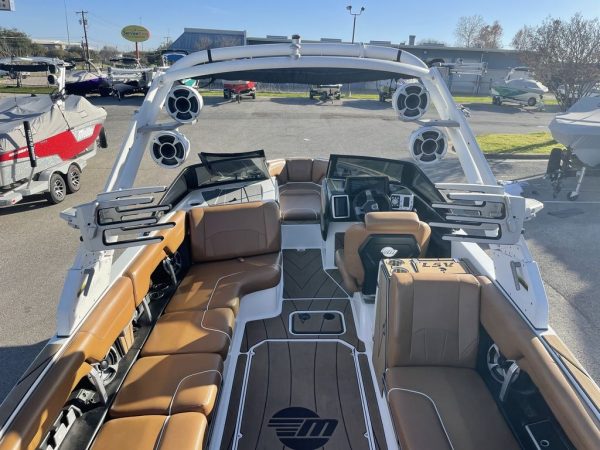2020 Malibu Boats 25 LSV - Image 33