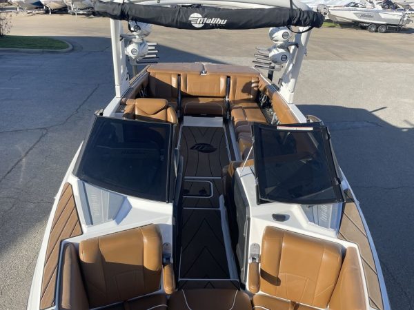 2020 Malibu Boats 25 LSV - Image 4