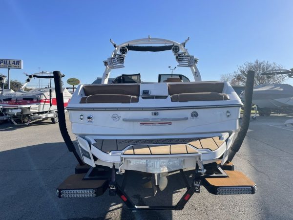 2020 Malibu Boats 25 LSV - Image 14