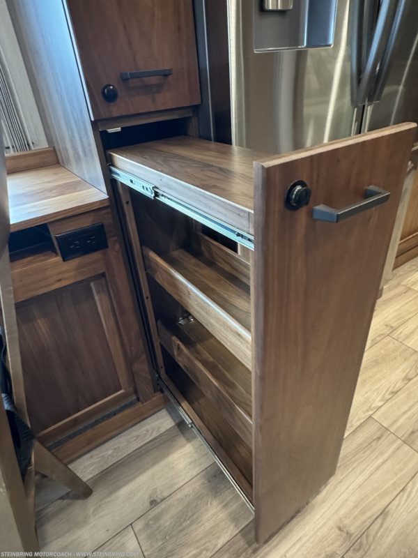 2022 WINNEBAGO JOURNEY 34N - Image 8