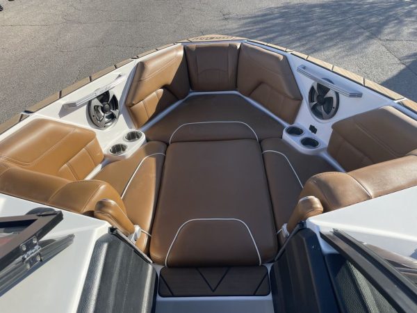 2020 Malibu Boats 25 LSV - Image 15