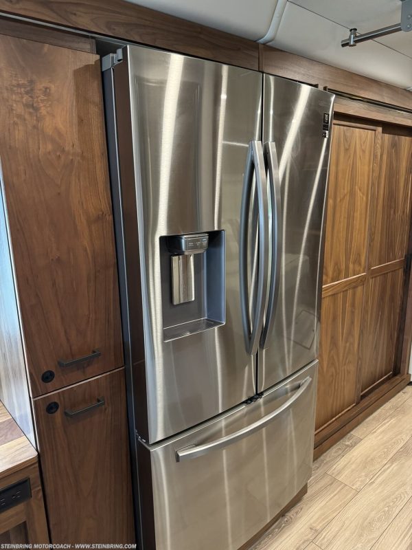 2022 WINNEBAGO JOURNEY 34N - Image 9