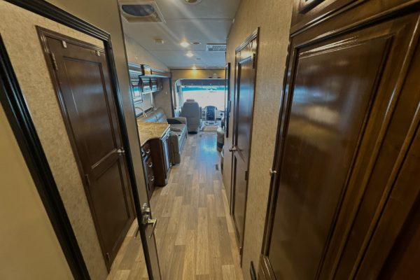 2017 Thor Motor Coach Outlaw 37BG - Image 35