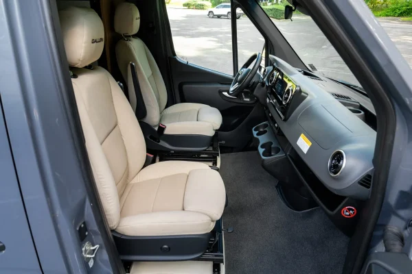 2021 Coachmen Galleria 24T - Image 6