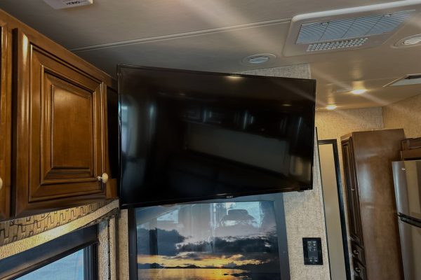 2017 Thor Motor Coach Outlaw 37BG - Image 38