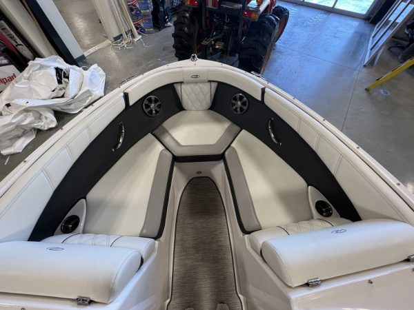 2019 Regal 2000 ES - Image 10