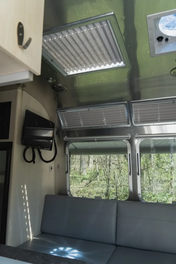 2021 Airstream Flying Cloud 23CB - Image 73