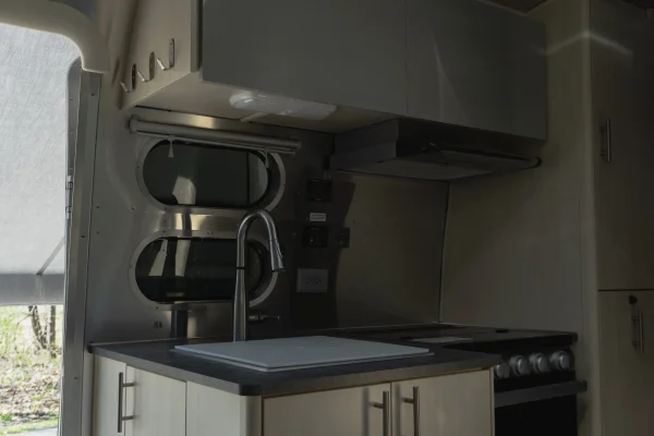 2021 Airstream Flying Cloud 23CB - Image 7