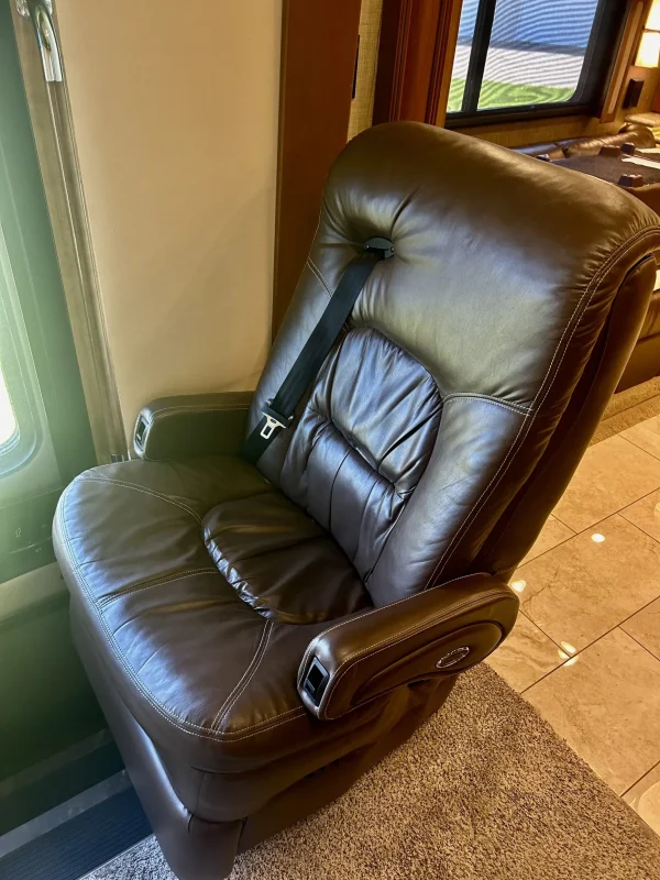 2018 Entegra Anthem 44A - Image 64