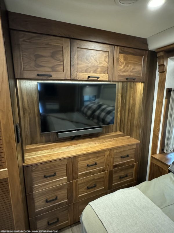 2022 WINNEBAGO JOURNEY 34N - Image 28