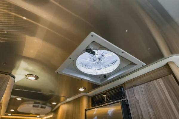 2021 Airstream Interstate 24GT Tommy Bahama Relax Edition - Image 8