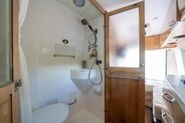 2021 Coachmen Galleria 24T - Image 26
