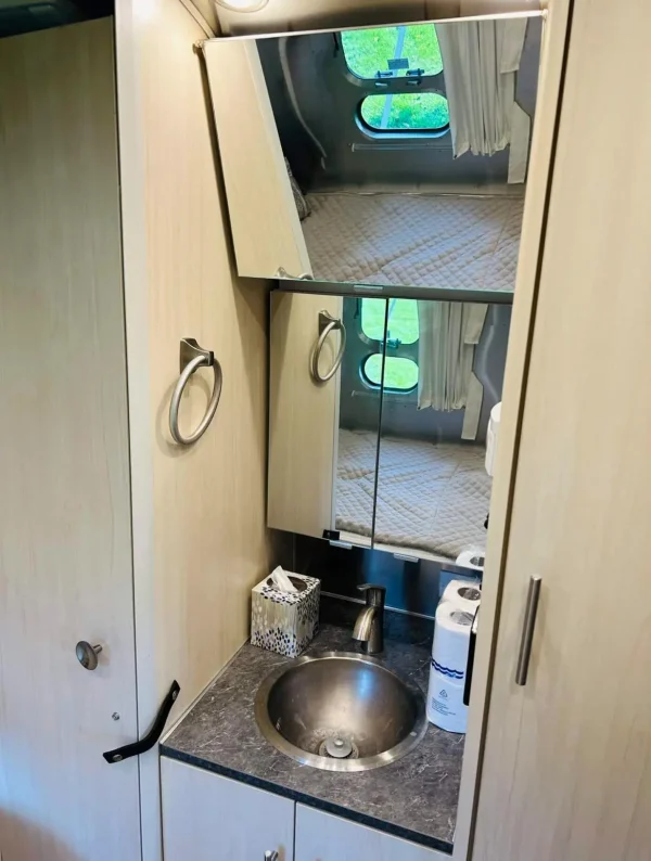 2021 Airstream Flying Cloud 23CB - Image 19