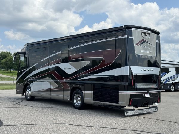 2022 WINNEBAGO JOURNEY 34N - Image 60