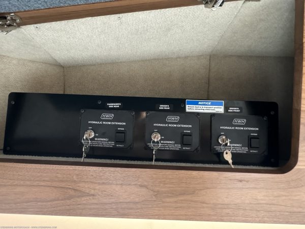 2022 WINNEBAGO JOURNEY 34N - Image 40