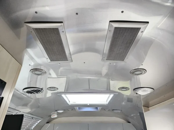 2021 Airstream Flying Cloud 23CB - Image 30