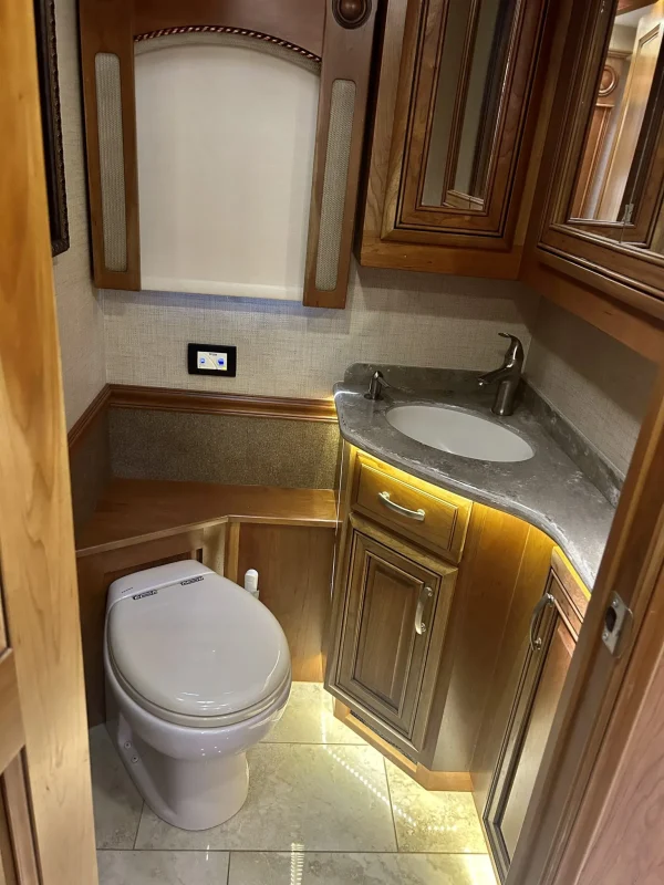 2018 Entegra Anthem 44A - Image 91