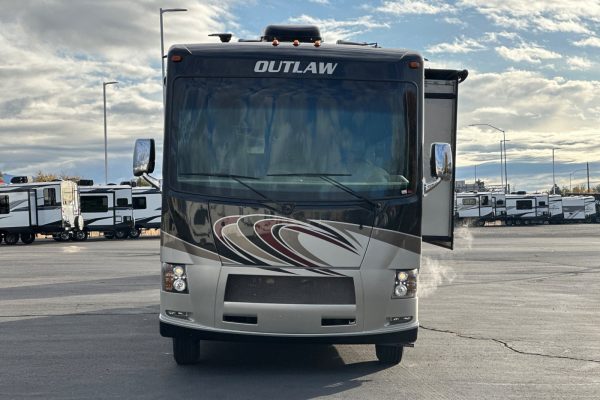 2017 Thor Motor Coach Outlaw 37BG - Image 9