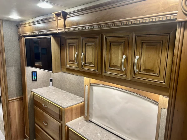 2018 Entegra Anthem 44A - Image 98