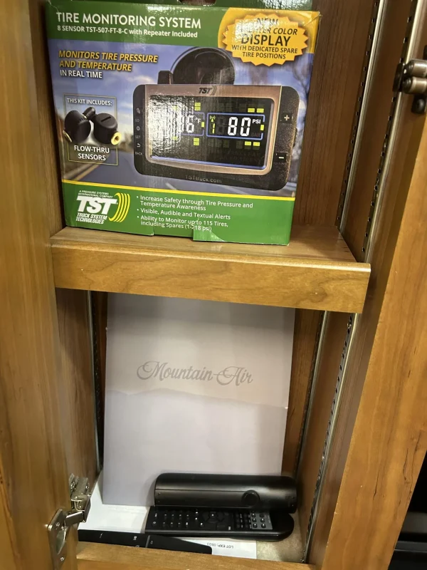 2018 Entegra Anthem 44A - Image 114
