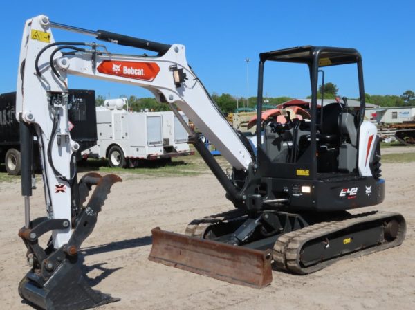 2020 Bobcat E42 Mini Excavator Rubber Tracks - Image 2