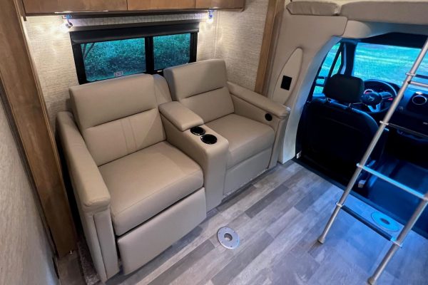 2020 Tiffin Wayfarer 25QW - Image 73