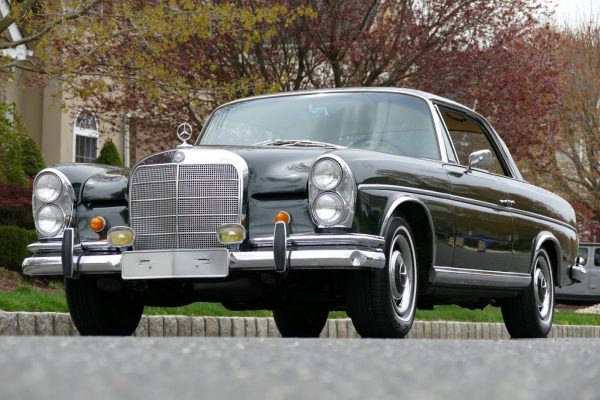 1967 Mercedes-Benz 300SE Coupe - Image 2