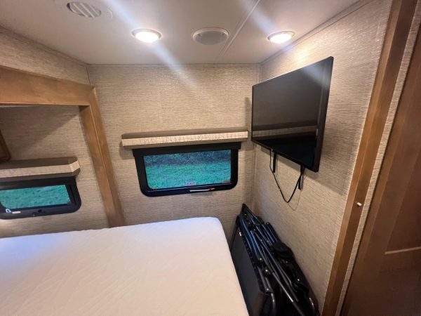 2020 Tiffin Wayfarer 25QW - Image 117