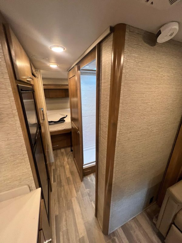 2020 Tiffin Wayfarer 25QW - Image 3