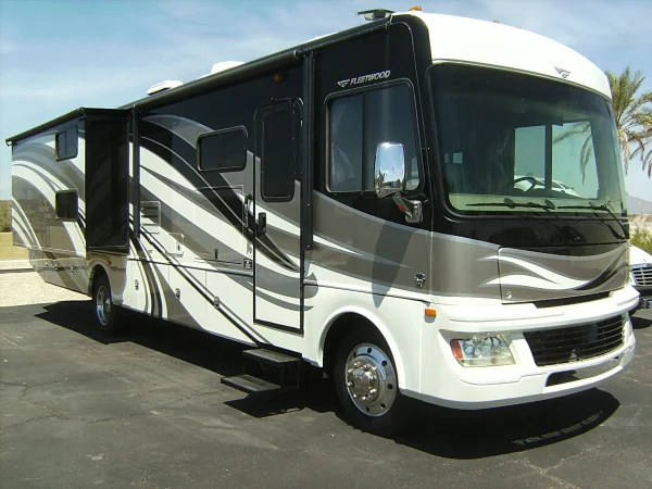 2015 Fleetwood Bounder Classic 36H