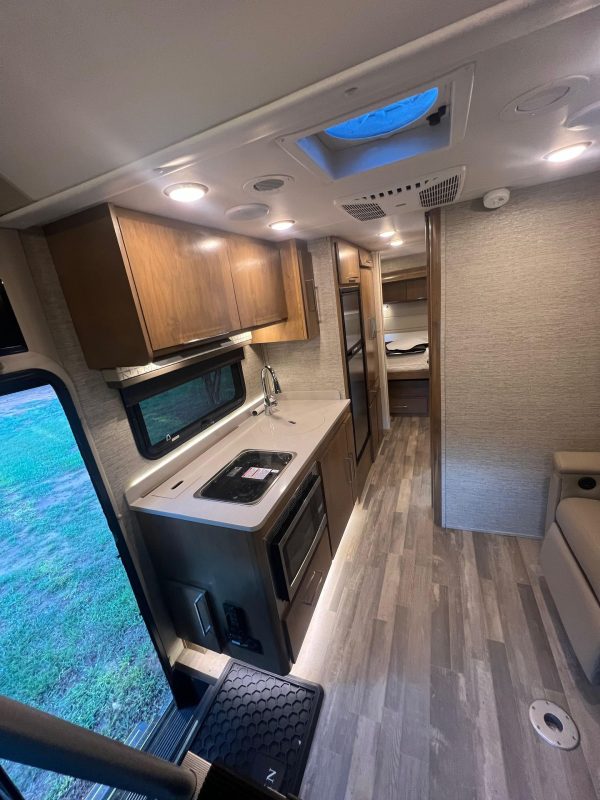 2020 Tiffin Wayfarer 25QW - Image 11