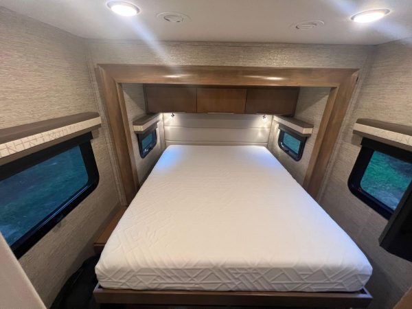 2020 Tiffin Wayfarer 25QW - Image 13