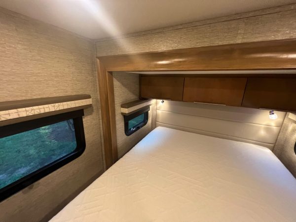 2020 Tiffin Wayfarer 25QW - Image 17