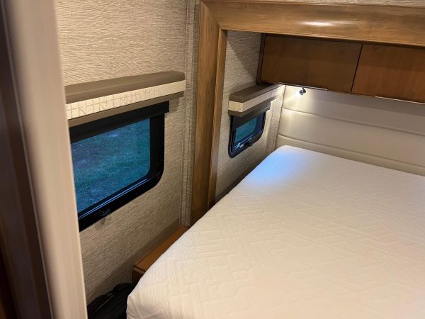 2020 Tiffin Wayfarer 25QW - Image 19