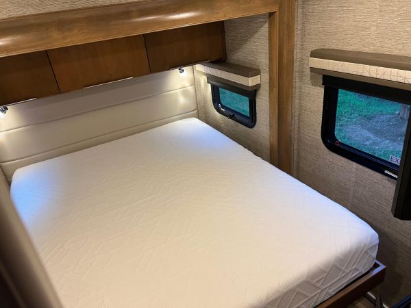 2020 Tiffin Wayfarer 25QW - Image 20