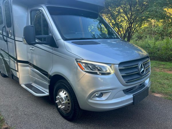 2020 Tiffin Wayfarer 25QW - Image 24