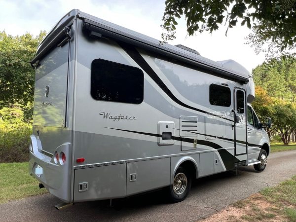 2020 Tiffin Wayfarer 25QW - Image 69