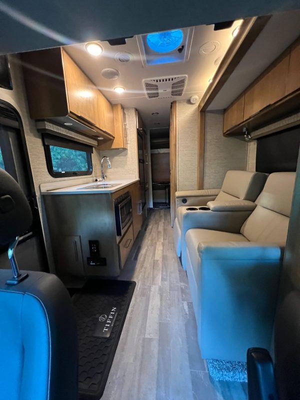 2020 Tiffin Wayfarer 25QW - Image 33