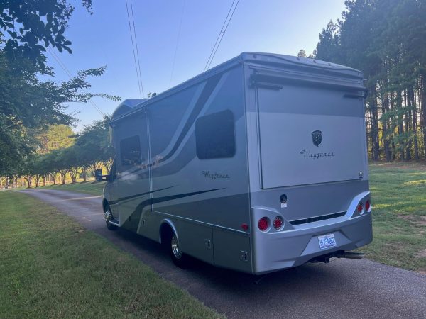 2020 Tiffin Wayfarer 25QW - Image 35