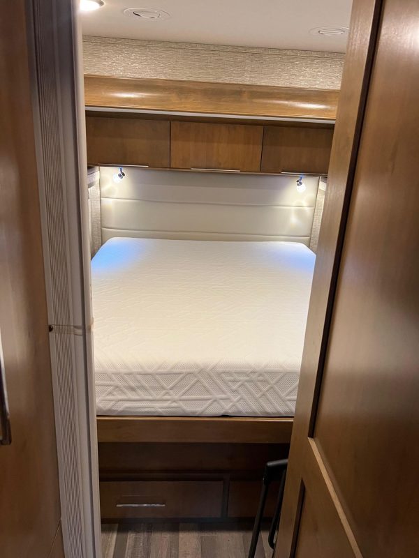 2020 Tiffin Wayfarer 25QW - Image 38