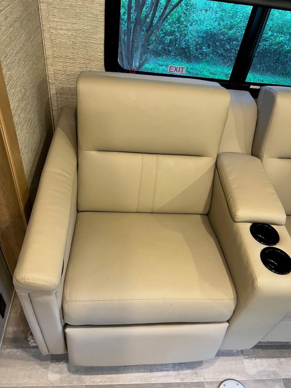 2020 Tiffin Wayfarer 25QW - Image 39